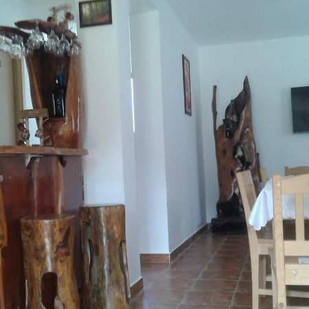 Pensiunea Casa Vanatorului Hotel Oteleni Buitenkant foto