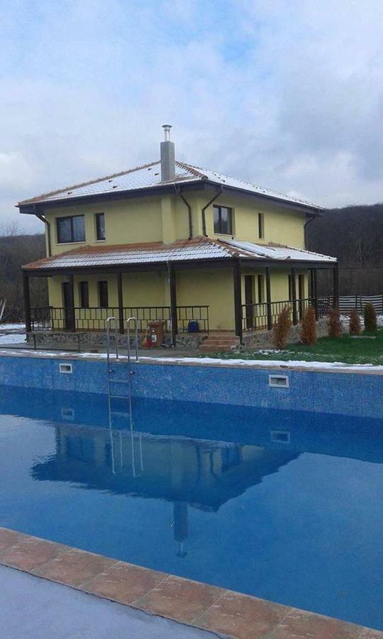 Pensiunea Casa Vanatorului Hotel Oteleni Buitenkant foto
