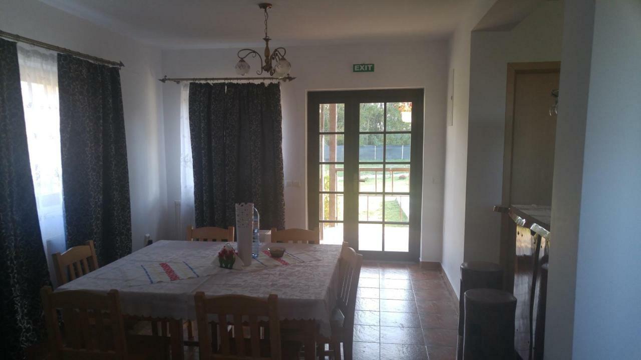Pensiunea Casa Vanatorului Hotel Oteleni Buitenkant foto