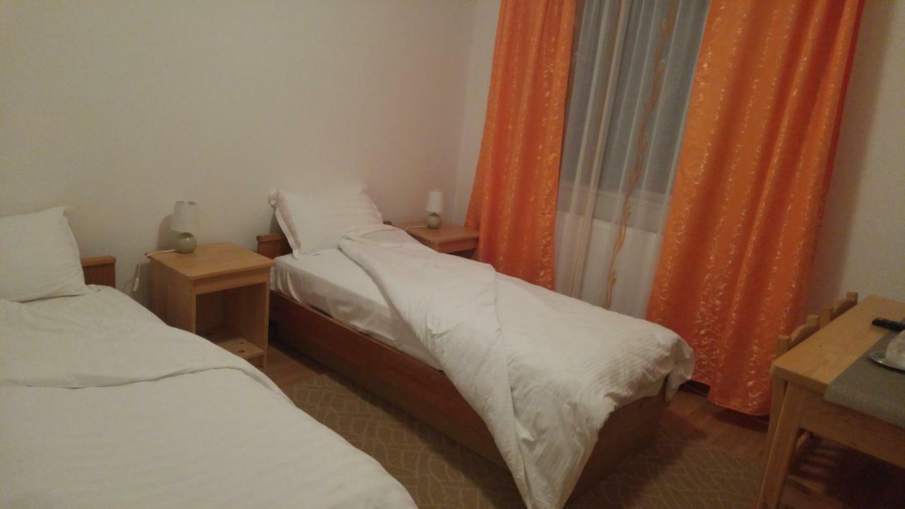 Pensiunea Casa Vanatorului Hotel Oteleni Buitenkant foto
